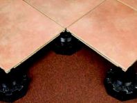 Comment poser un carrelage sur plots